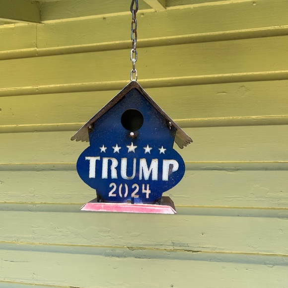 Handmade Birdhouse - Picture 1 of 3